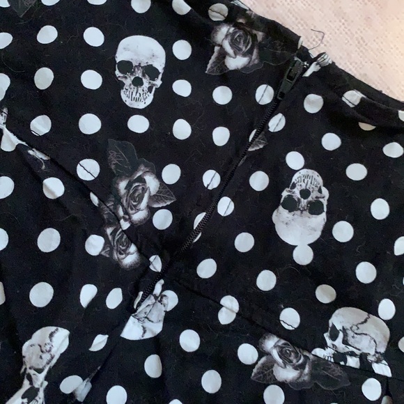Skull skirt - Picture 6 of 6